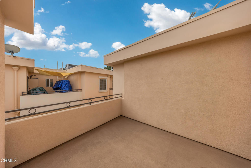 4732 Radford Avenue, Unit 8 Valley Village, CA 91607 - Photo 32 of 37 4732 Radford Ave 8 Valley Village CA 916
