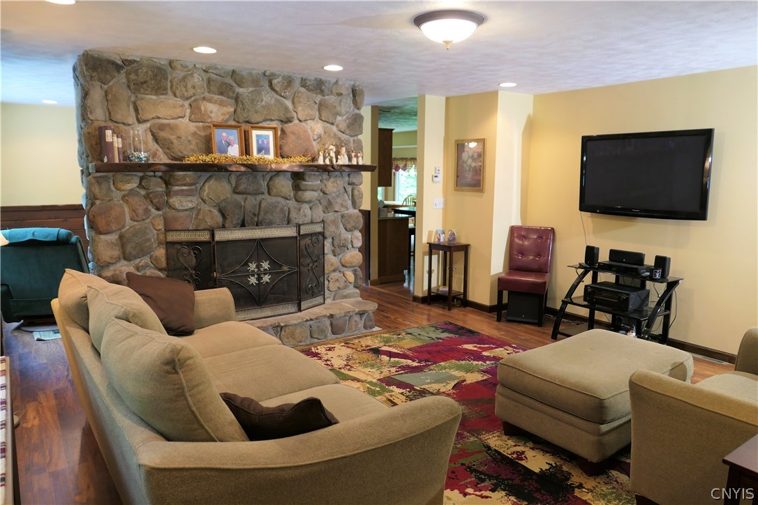 8474 Halstead Road Vienna, NY 13308 - Photo 4 of 36