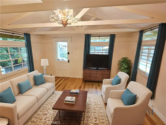 $3,495 | 520 Audubon Way, Sierra Madre, CA 91024