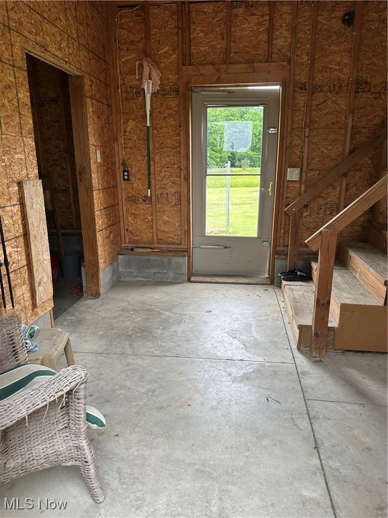 4182 Reger Road Conneaut, OH 44030 - Photo 16 of 25 Breeze way