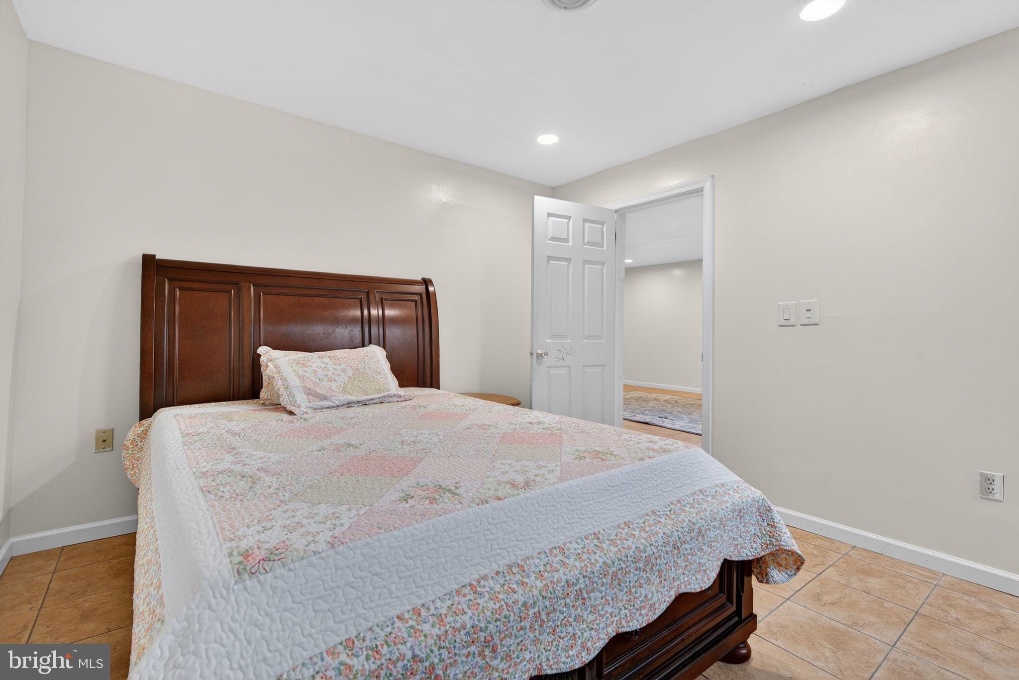 2210 Berkshire Road Lancaster, PA 17603 - Photo 28 of 68 a bedroom with a bed and a closet