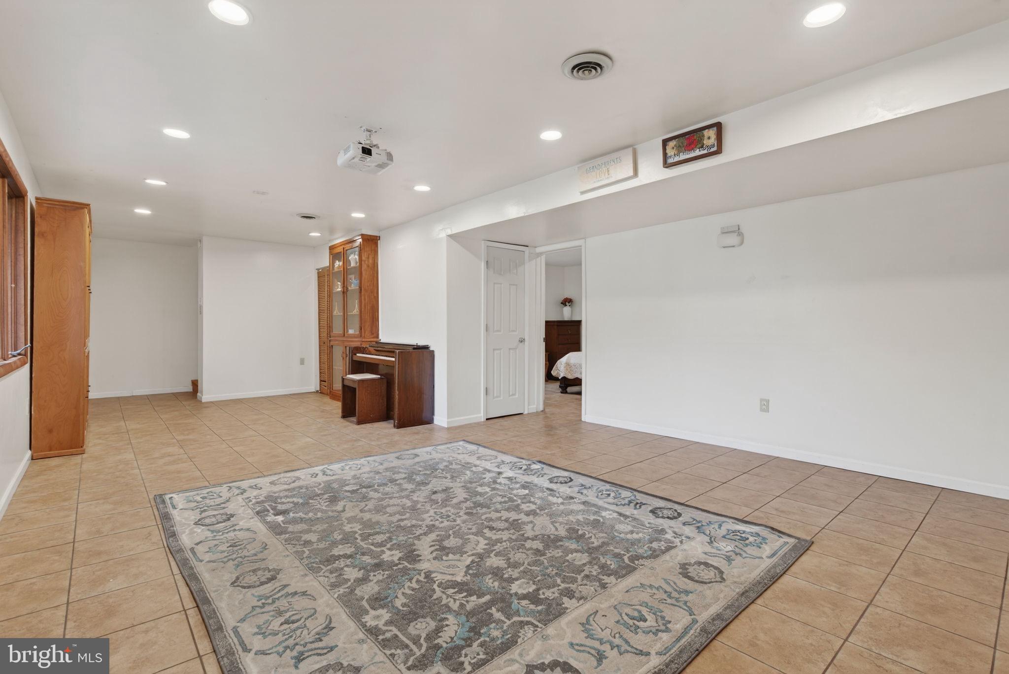 2210 Berkshire Road Lancaster, PA 17603 - Photo 7 of 68 Spacious, versatile room with natural light.
