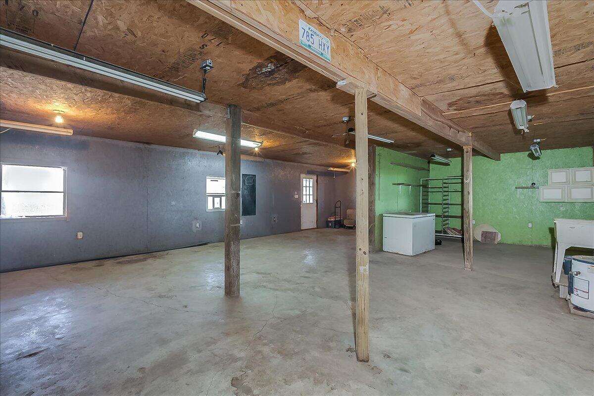 1221 Johnson Road Lawrenceburg, KY 40342 - Photo 48 of 75 48-4-4