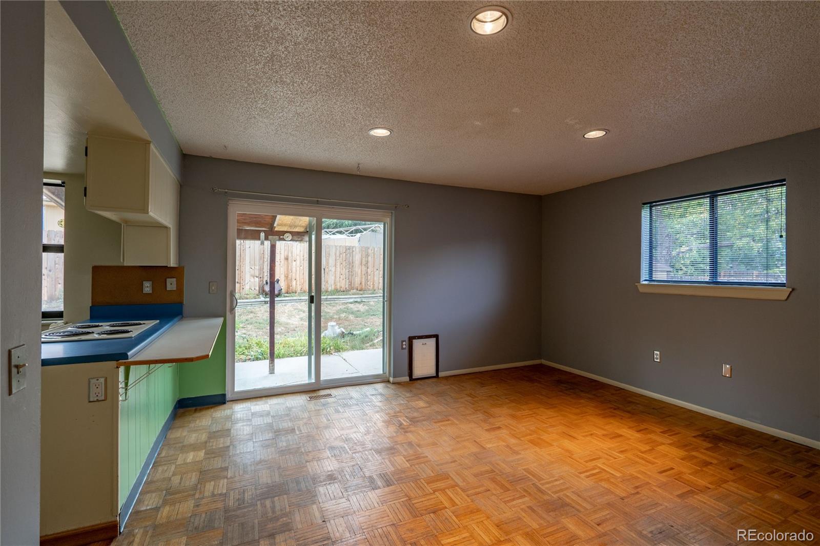 8563 Dover Court Arvada, CO 80005 - Photo 3 of 23