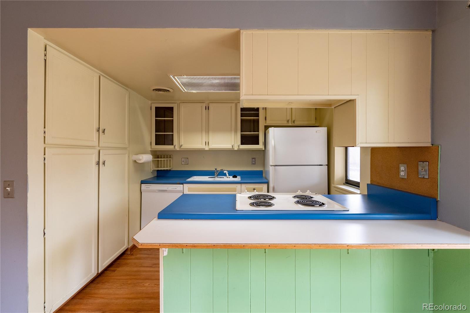 8563 Dover Court Arvada, CO 80005 - Photo 6 of 23