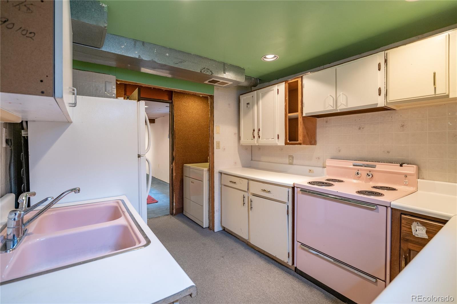 8563 Dover Court Arvada, CO 80005 - Photo 8 of 23