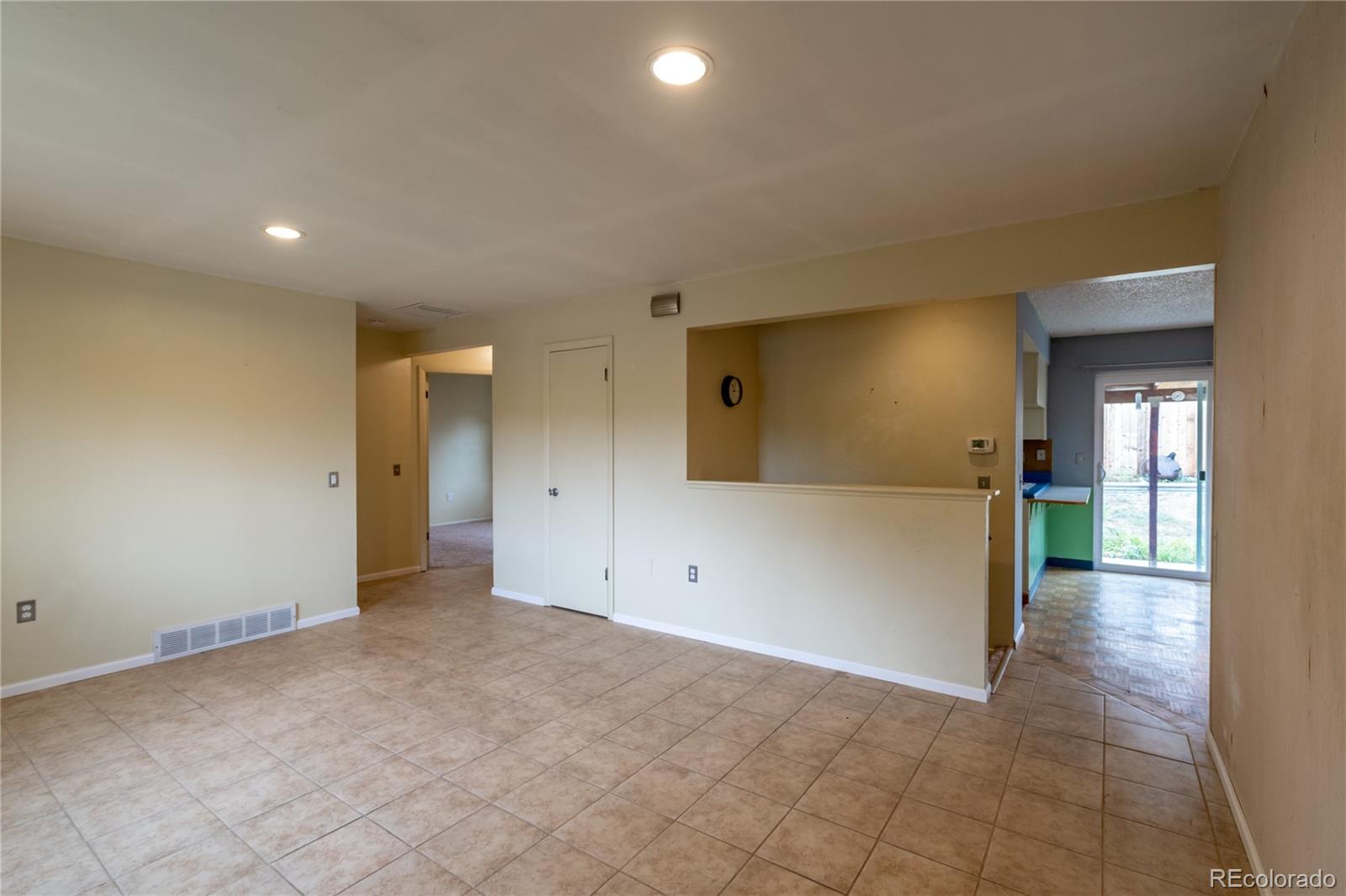 8563 Dover Court Arvada, CO 80005 - Photo 9 of 23