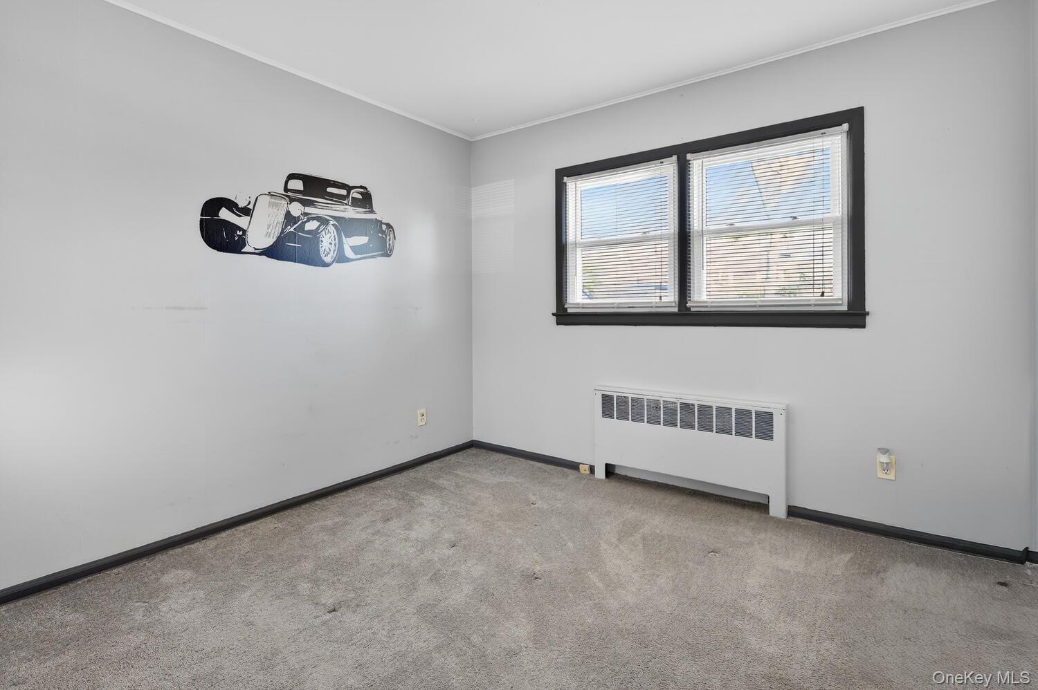 304 Maplewood Road Huntington Station, NY 11746 - Photo 15 of 29