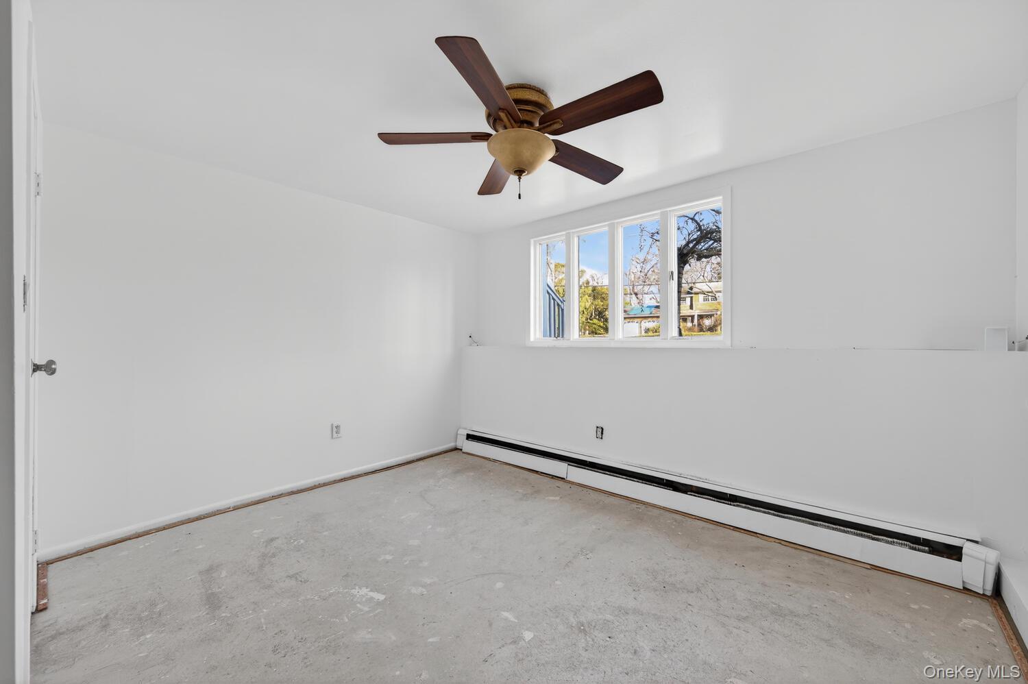 304 Maplewood Road Huntington Station, NY 11746 - Photo 17 of 29