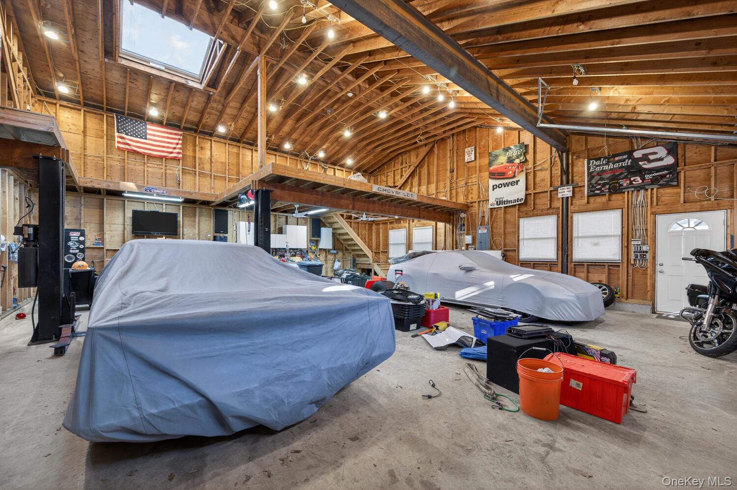 304 Maplewood Road Huntington Station, NY 11746 - Photo 2 of 29