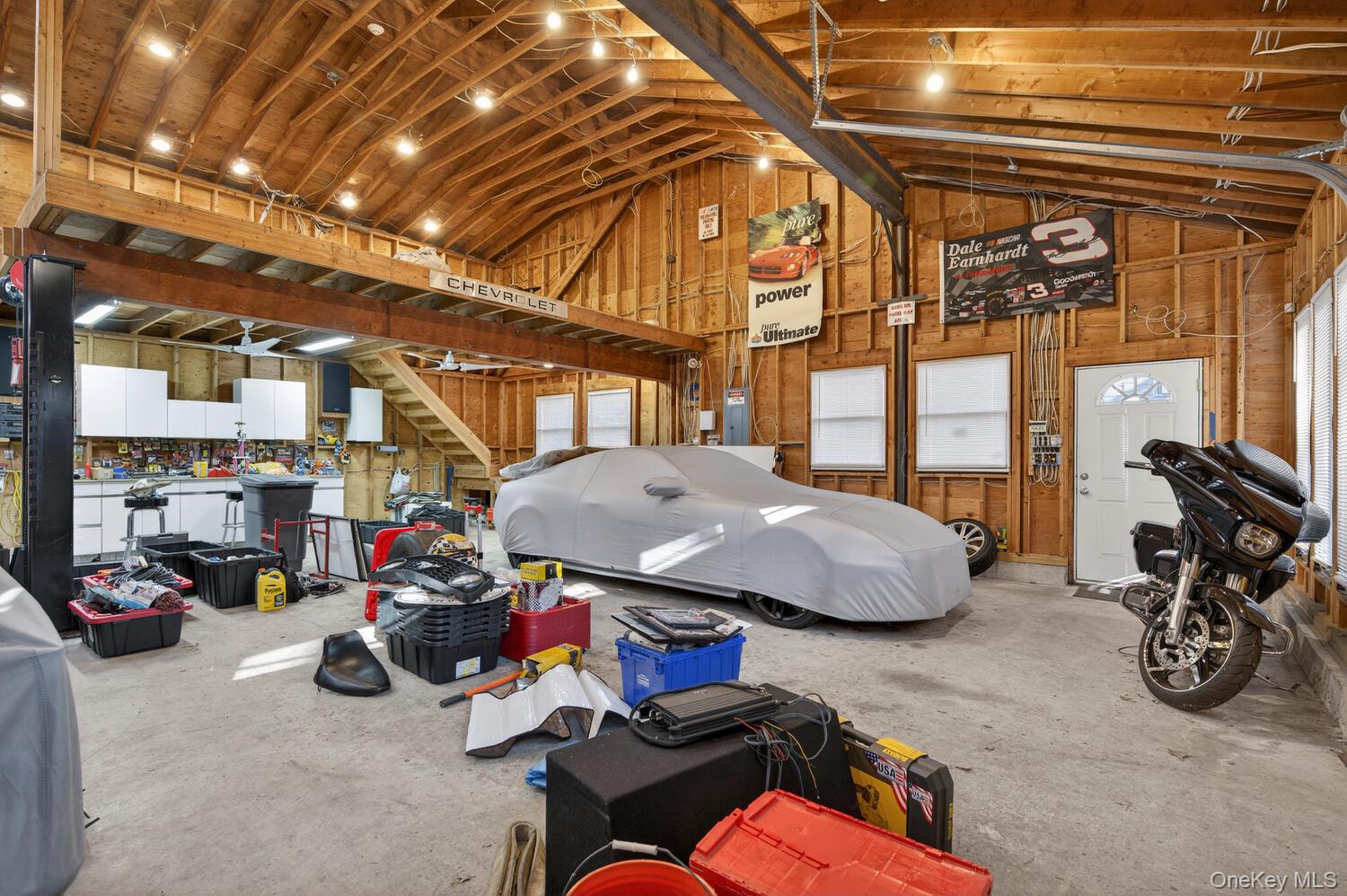 304 Maplewood Road Huntington Station, NY 11746 - Photo 22 of 29