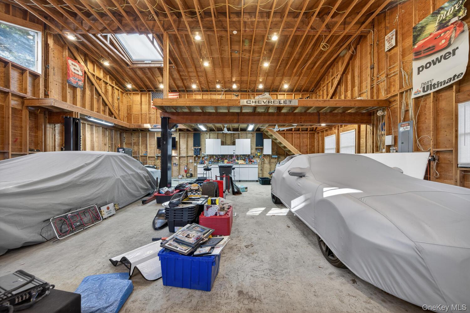 304 Maplewood Road Huntington Station, NY 11746 - Photo 23 of 29