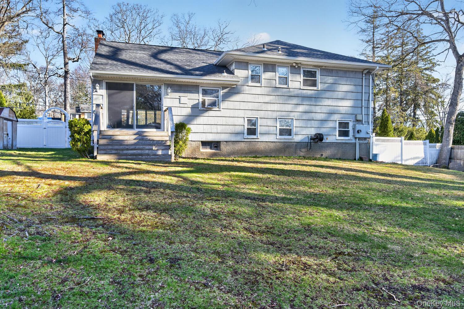 304 Maplewood Road Huntington Station, NY 11746 - Photo 25 of 29