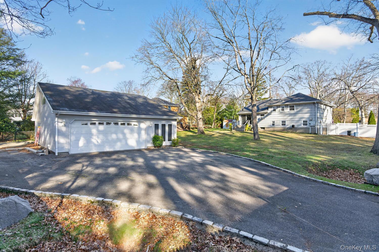 304 Maplewood Road Huntington Station, NY 11746 - Photo 27 of 29