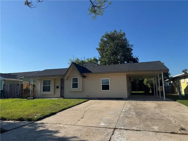 $189,800 | 157 Dillard Drive, Westwego, LA 70094