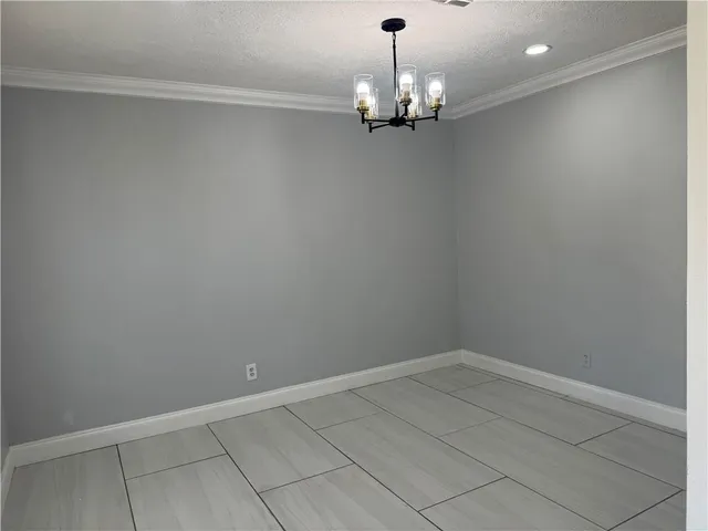 $189,800 | 157 Dillard Drive, Westwego, LA 70094