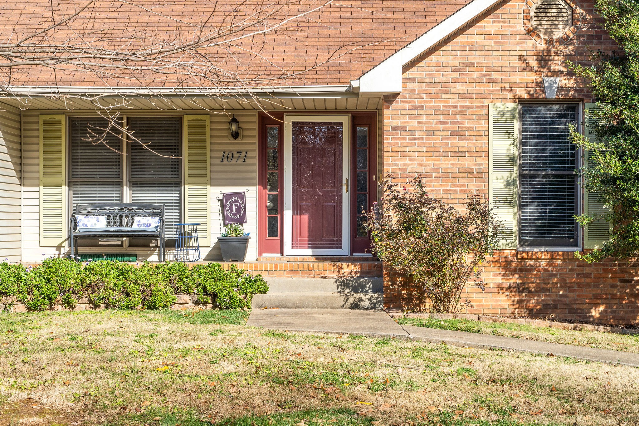 1071 Rossview Road Clarksville, TN 37043 - Photo 3 of 37 Gallery Image 3