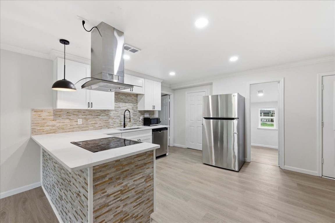 Welcome to 5260 Landry Ln!