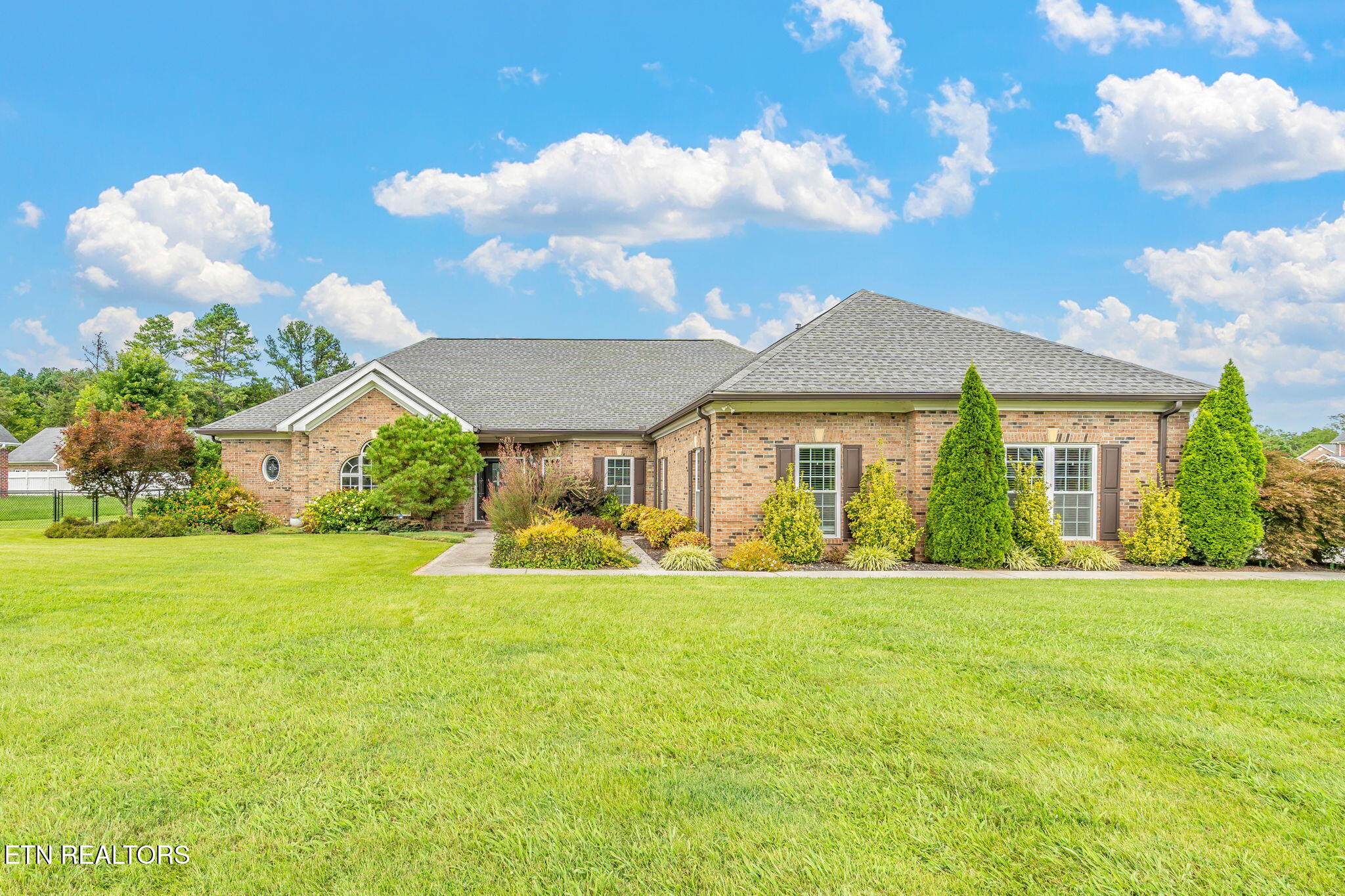 101 Shagbark Lane Oak Ridge, TN 37830 - Photo 1 of 47 5-web-or-mls-101 Shagbark Lane-54