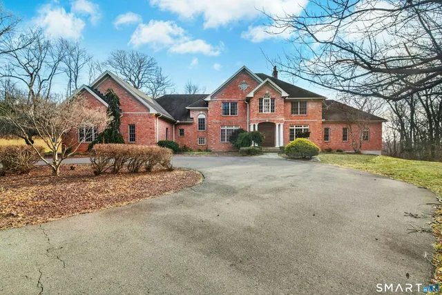 $1,680,000 | 215 Old Mountain Road, Farmington, CT 06032