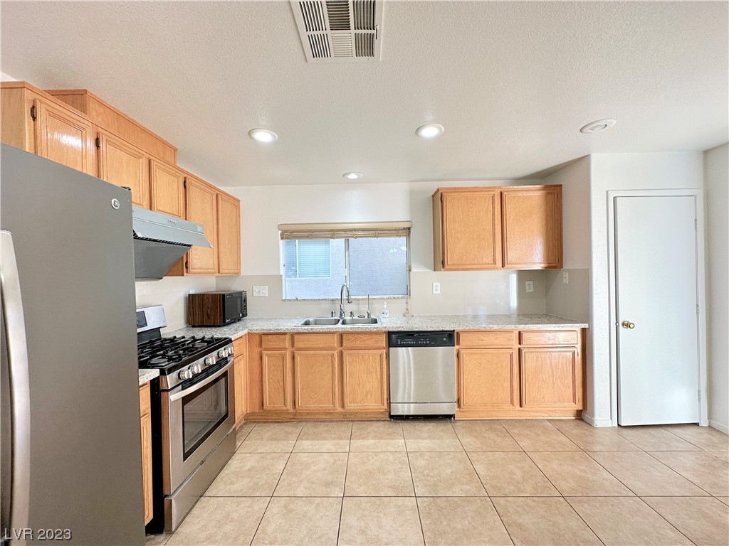 7461 Easingwold Drive Las Vegas, NV 89113 - Photo 10 of 32