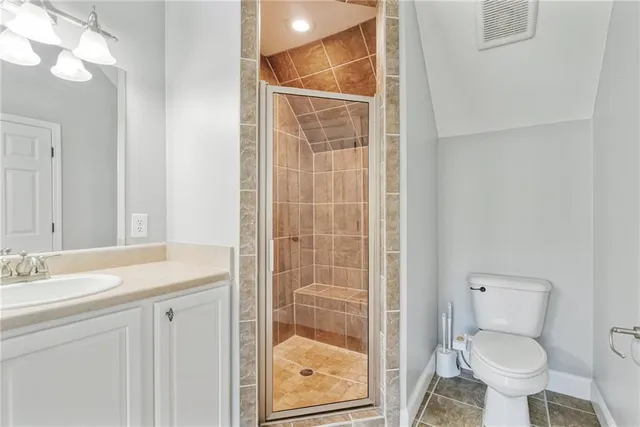 a view of a hallway with closet