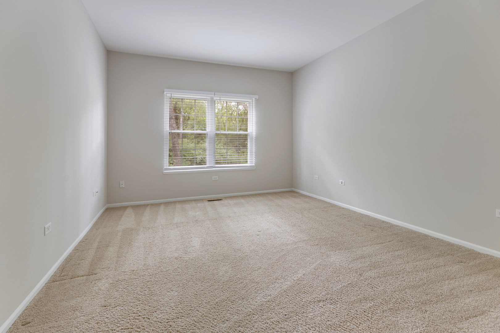 5261 Pebble Lane Crystal Lake, IL 60012 - Photo 12 of 16