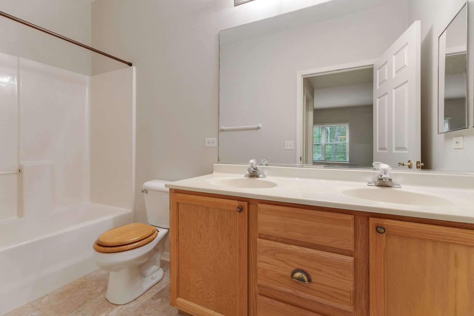 5261 Pebble Lane Crystal Lake, IL 60012 - Photo 13 of 16