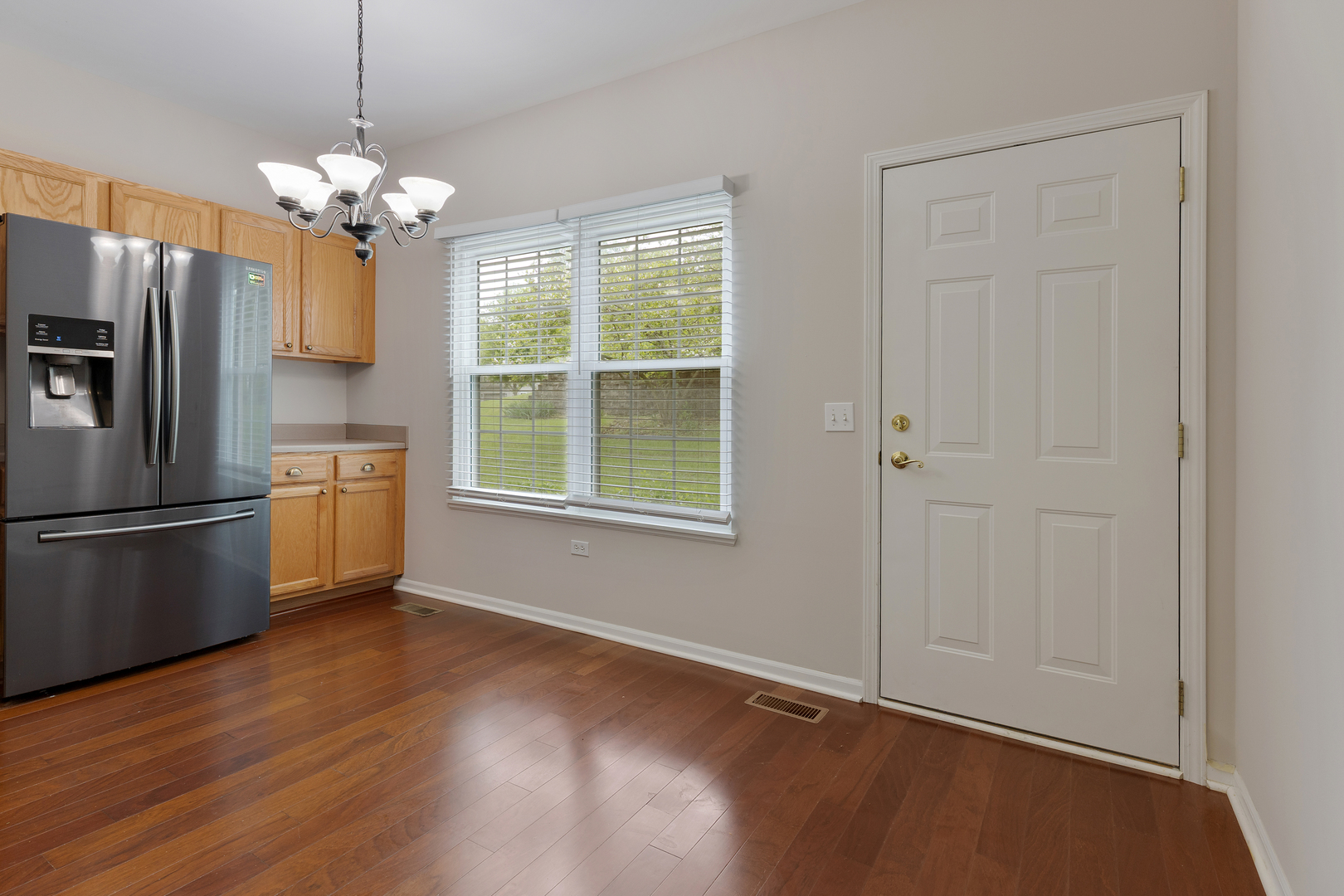 5261 Pebble Lane Crystal Lake, IL 60012 - Photo 3 of 16