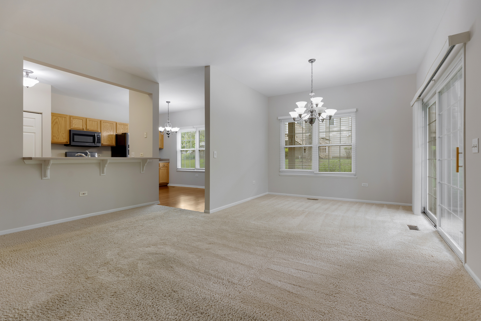 5261 Pebble Lane Crystal Lake, IL 60012 - Photo 4 of 16