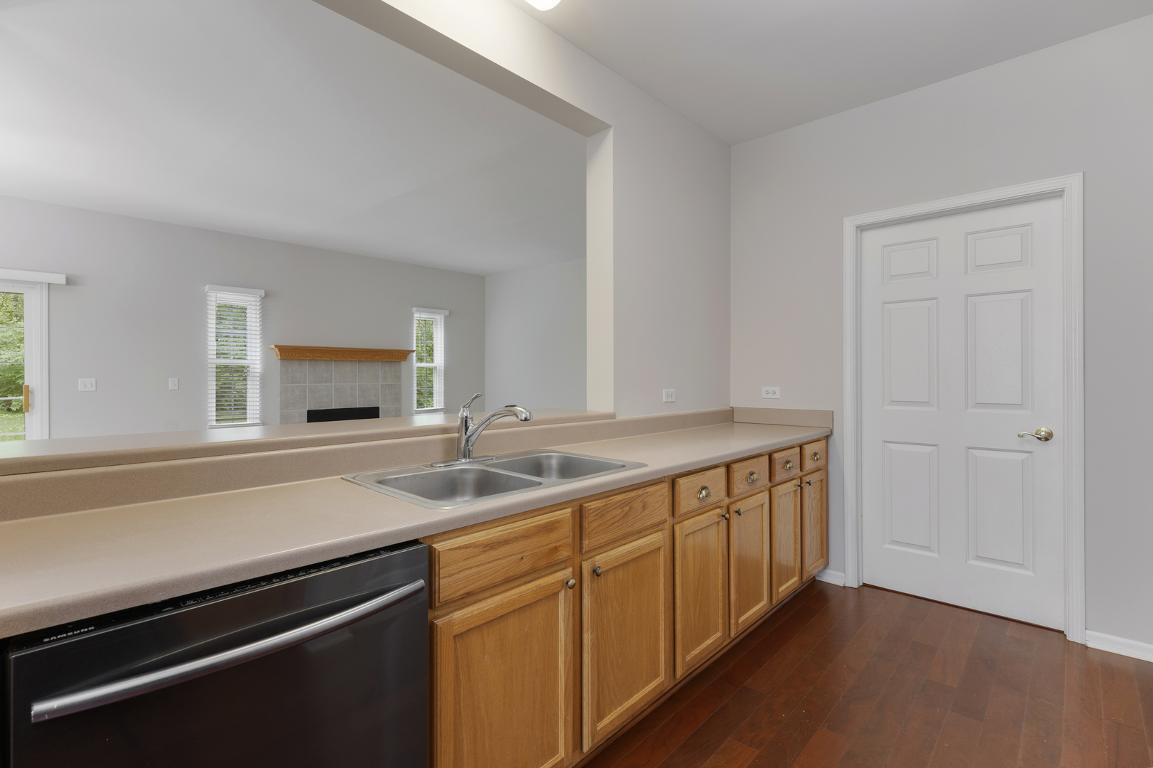 5261 Pebble Lane Crystal Lake, IL 60012 - Photo 6 of 16