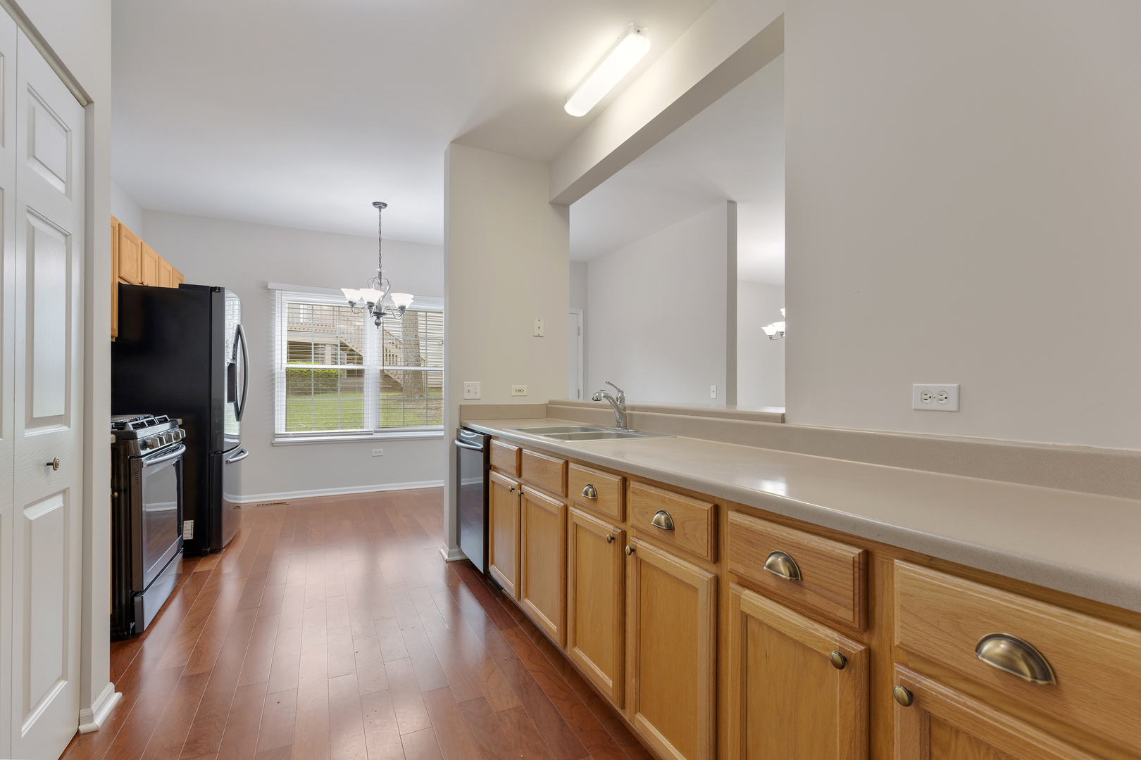 5261 Pebble Lane Crystal Lake, IL 60012 - Photo 7 of 16