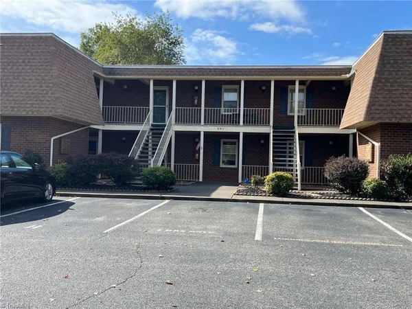$1,400 | 301 Windsor Manor Way, Unit C, Kernersville, NC 27284