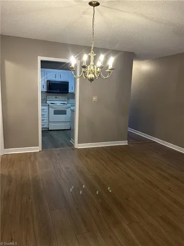 $1,500 | 301 Windsor Manor Way, Unit C, Kernersville, NC 27284