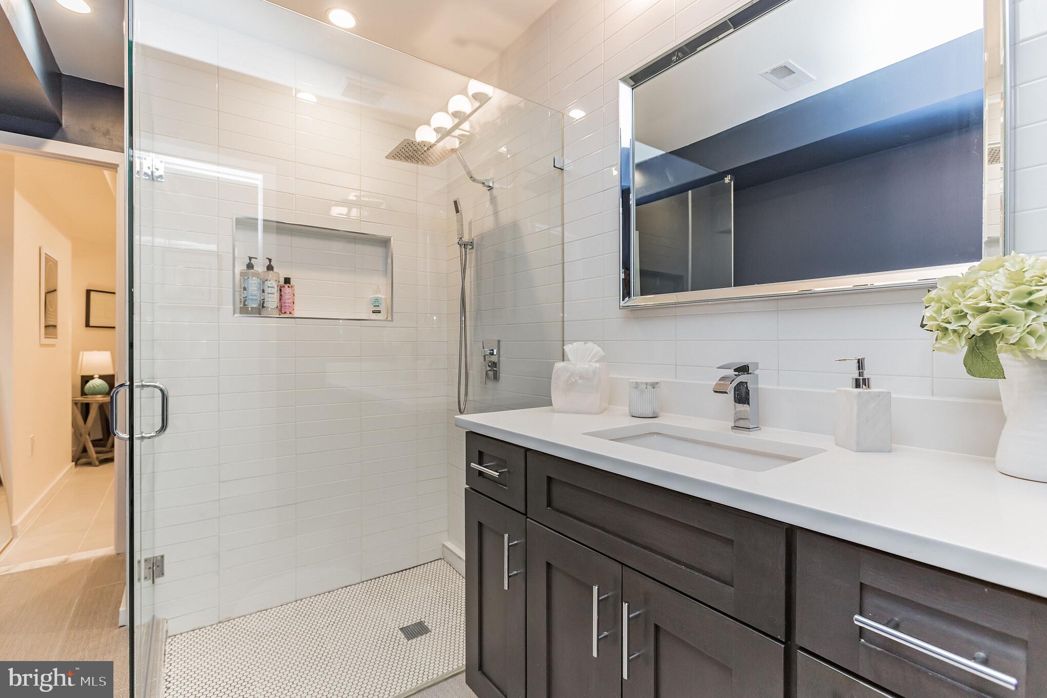 53 R Street Northeast, Unit 1 Washington, DC 20002 - Photo 18 of 27 Bath (Master)