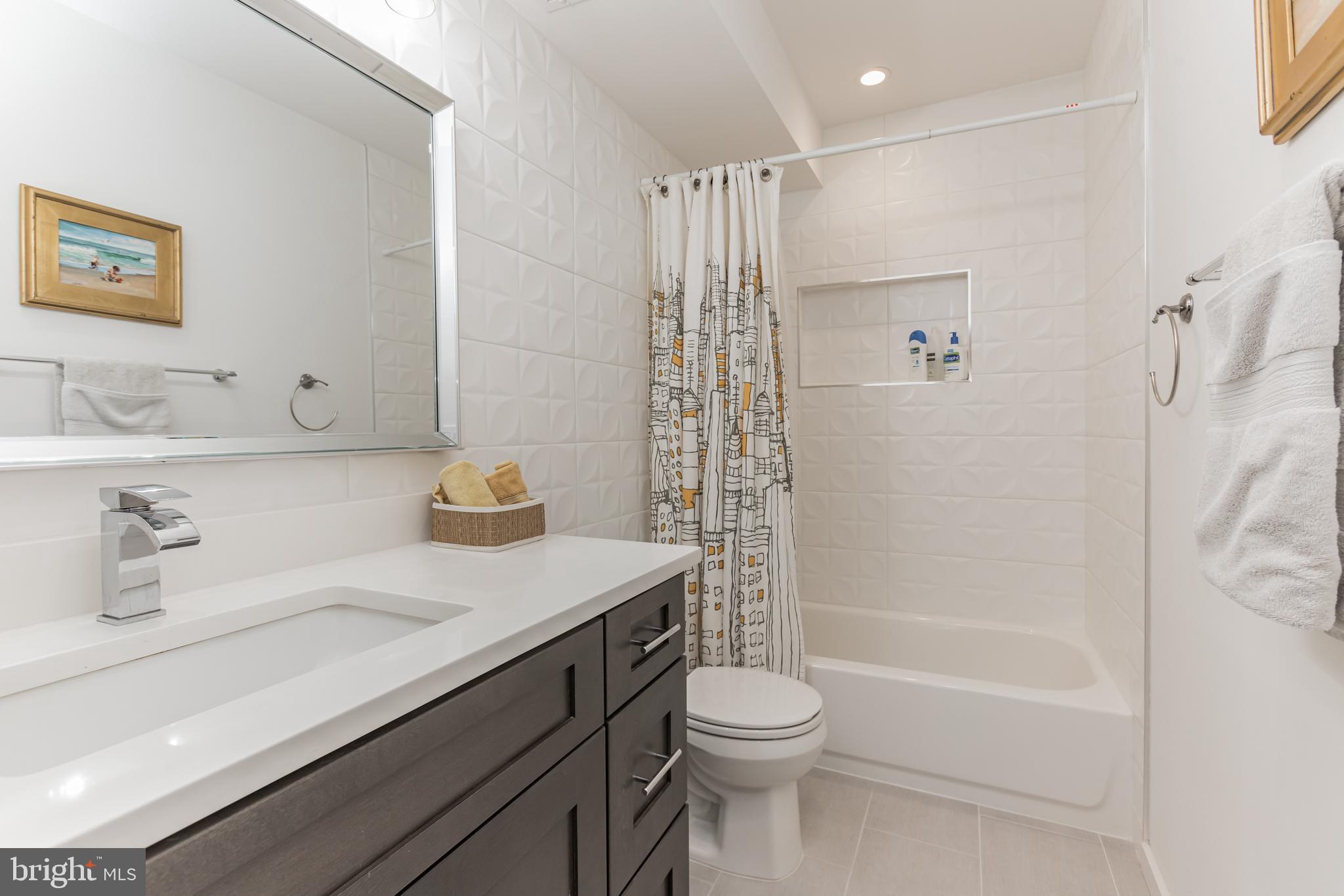 53 R Street Northeast, Unit 1 Washington, DC 20002 - Photo 22 of 27 Bath