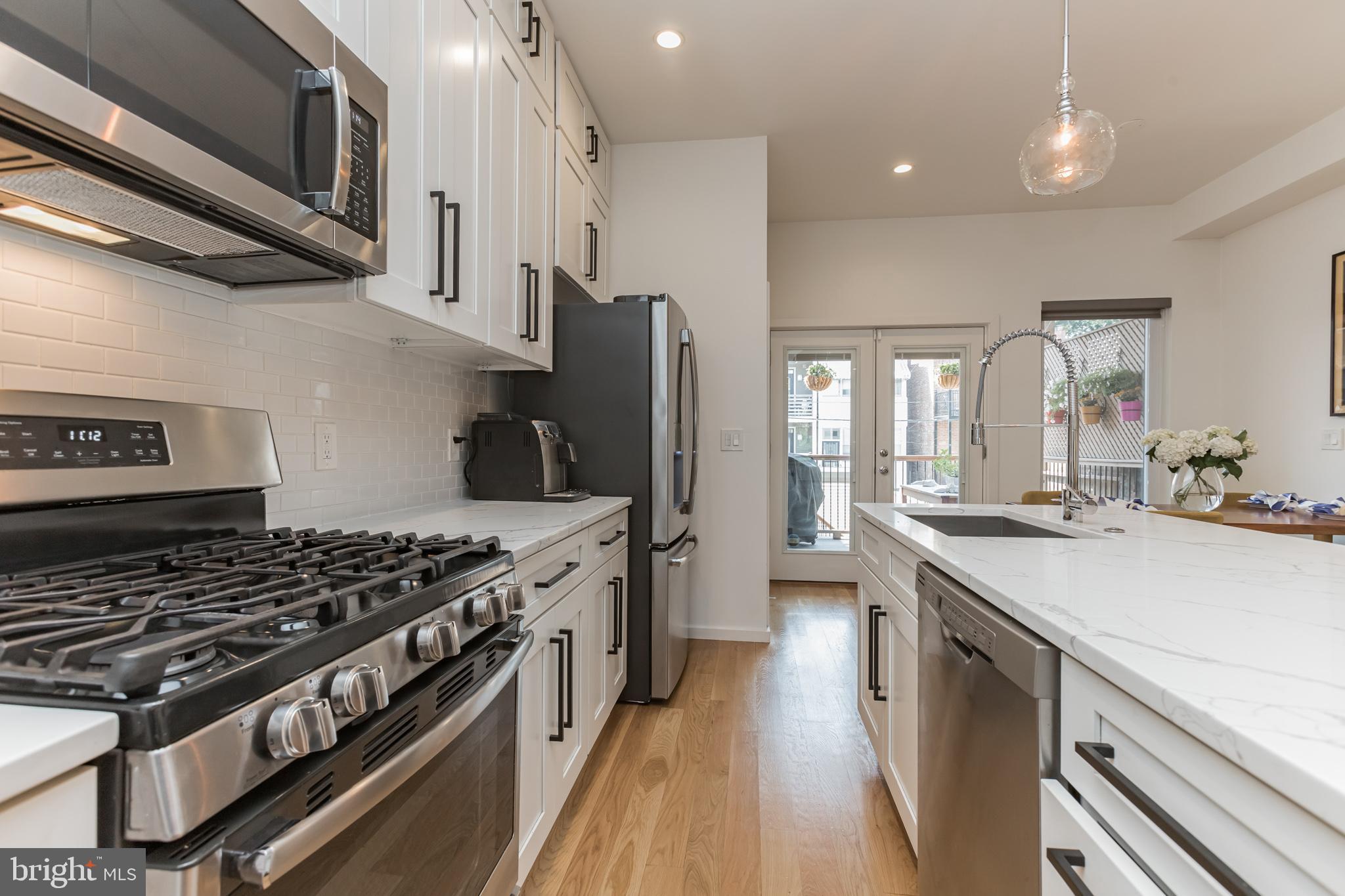 53 R Street Northeast, Unit 1 Washington, DC 20002 - Photo 9 of 27 Kitchen
