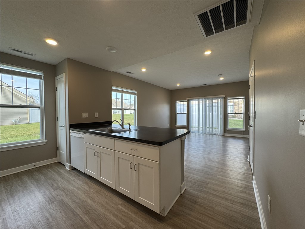 29 Grn Spg Lane Ogden, NY 14624 - Photo 3 of 22 Typical view of great room showing ktichen, dining