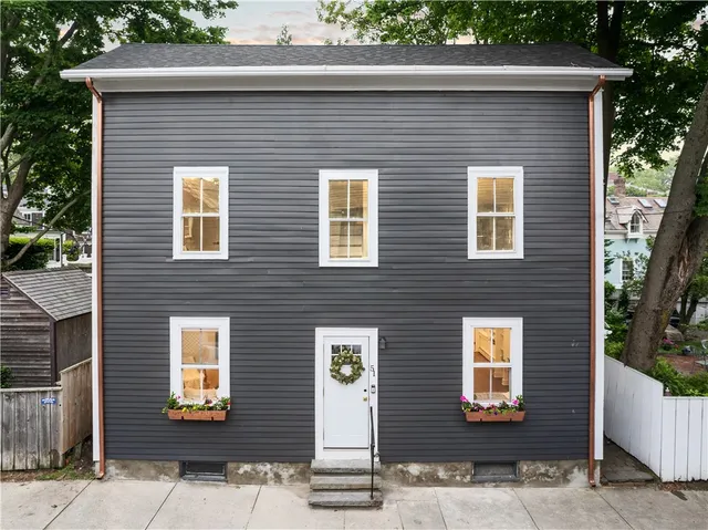 $824,900 | 51 Poplar Street, Unit 3, Newport, RI 02840