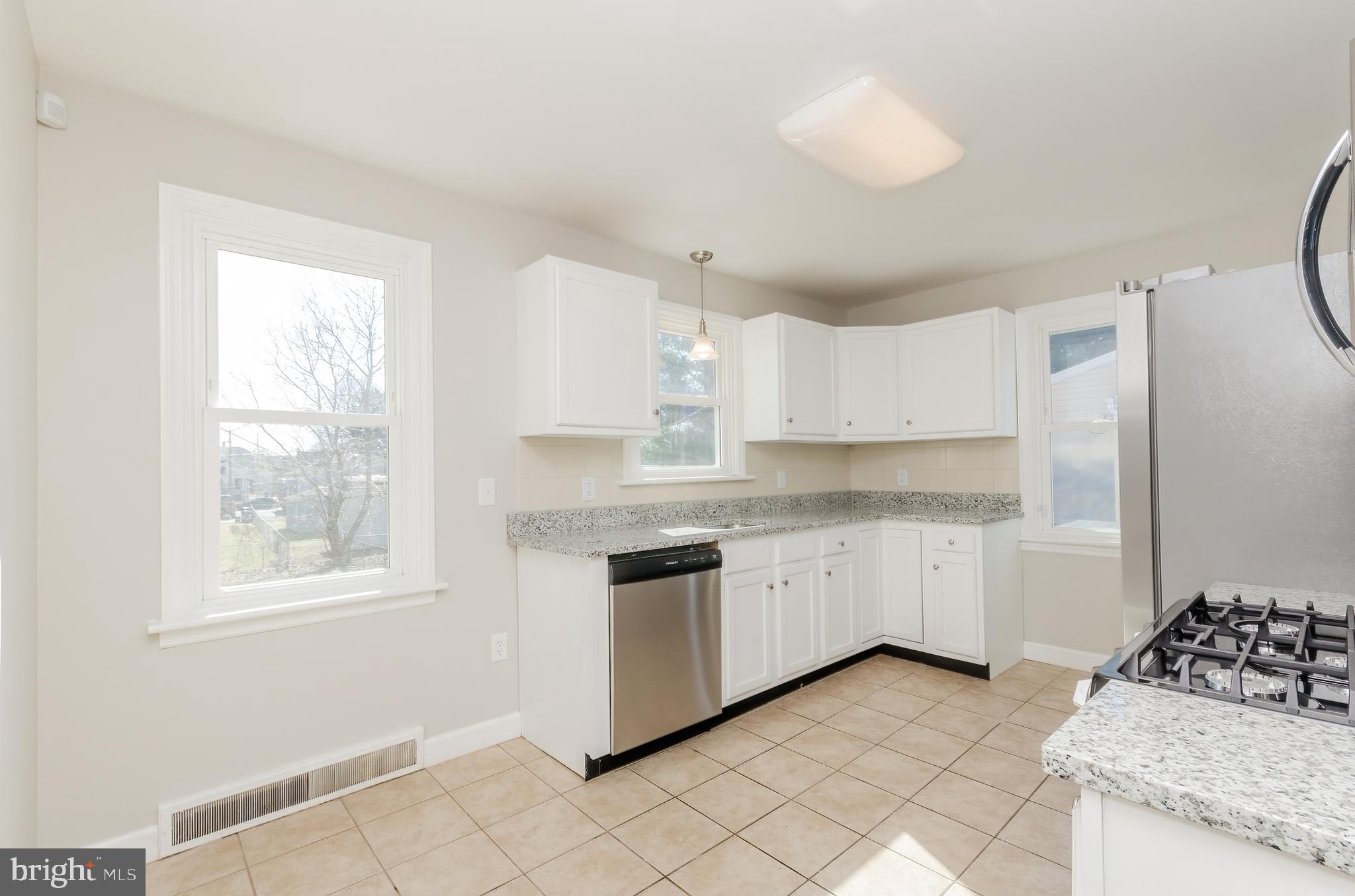 312 Wakefield Road Hagerstown, MD 21740 - Photo 12 of 37