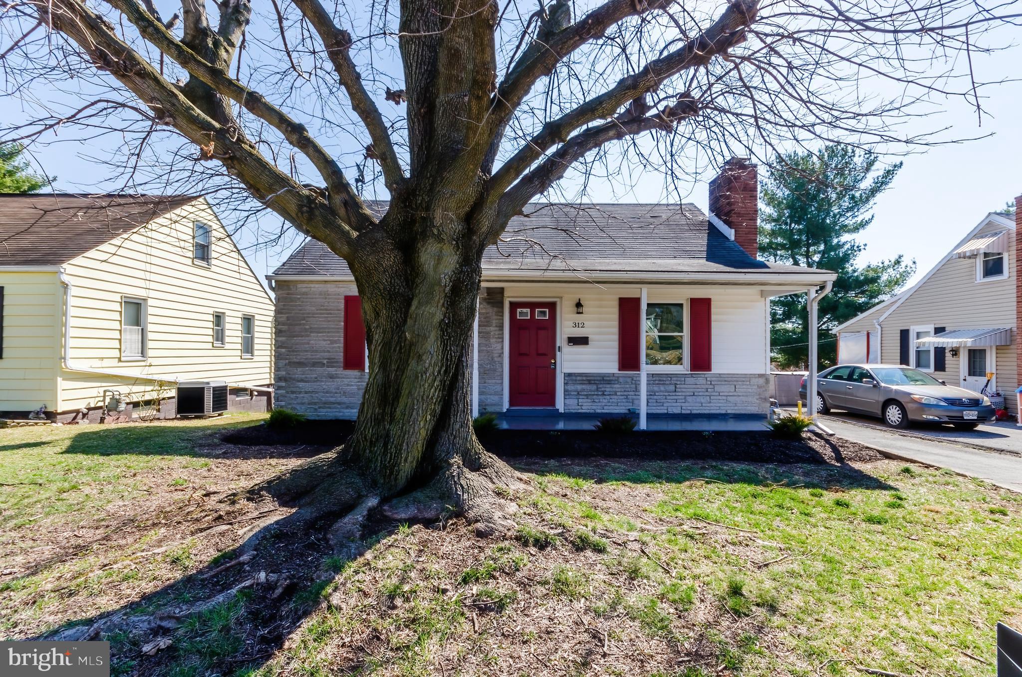 312 Wakefield Road Hagerstown, MD 21740 - Photo 3 of 37