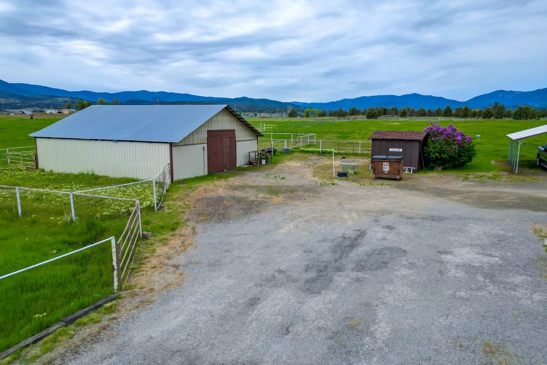 431 Holcomb Road Montague, CA 96064 - Photo 14 of 49 Gallery Image 14