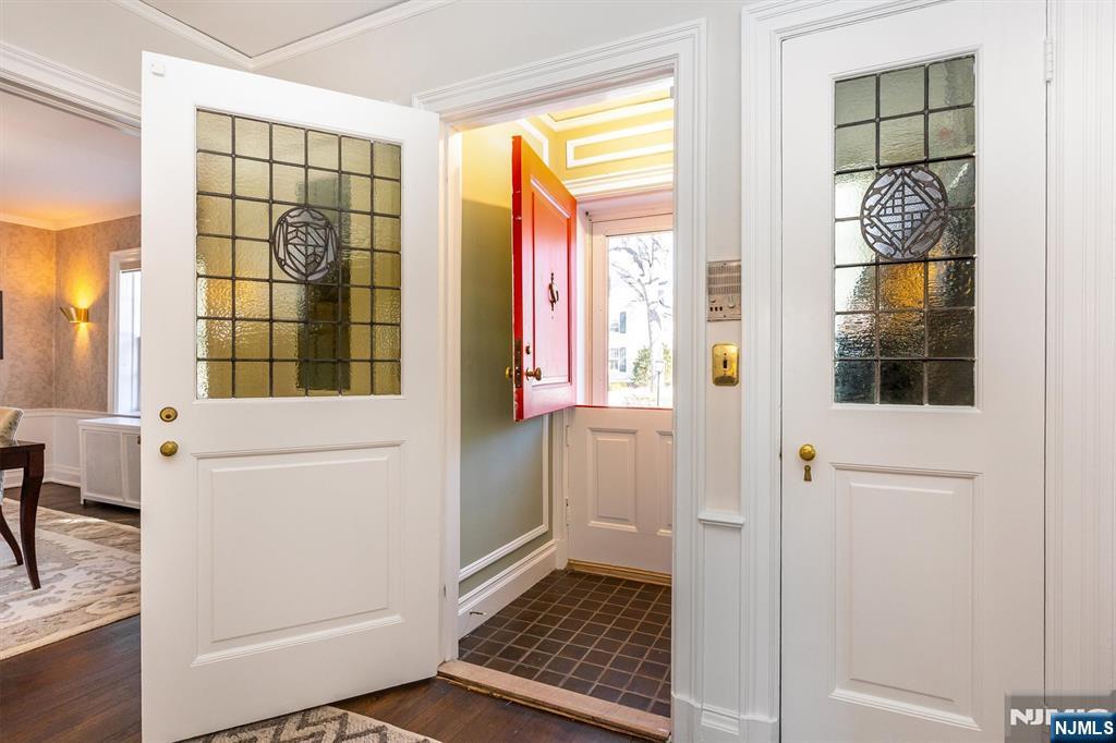 64 Forest Avenue Glen Ridge, NJ 07028 - Photo 2 of 50