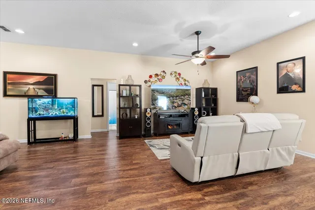 $349,900 | 4150 Victoria Lakes Drive West, Jacksonville, FL 32226