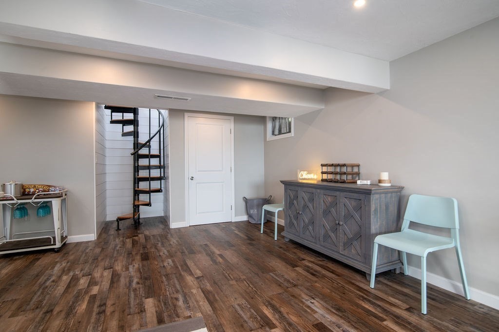 233 Hooppole Road Mashpee, MA 02649 - Photo 15 of 41 a living room with furniture and wooden floor