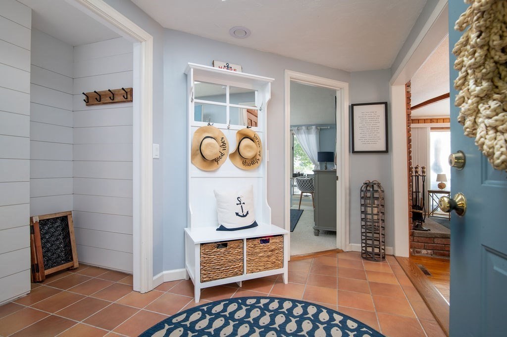 233 Hooppole Road Mashpee, MA 02649 - Photo 4 of 41