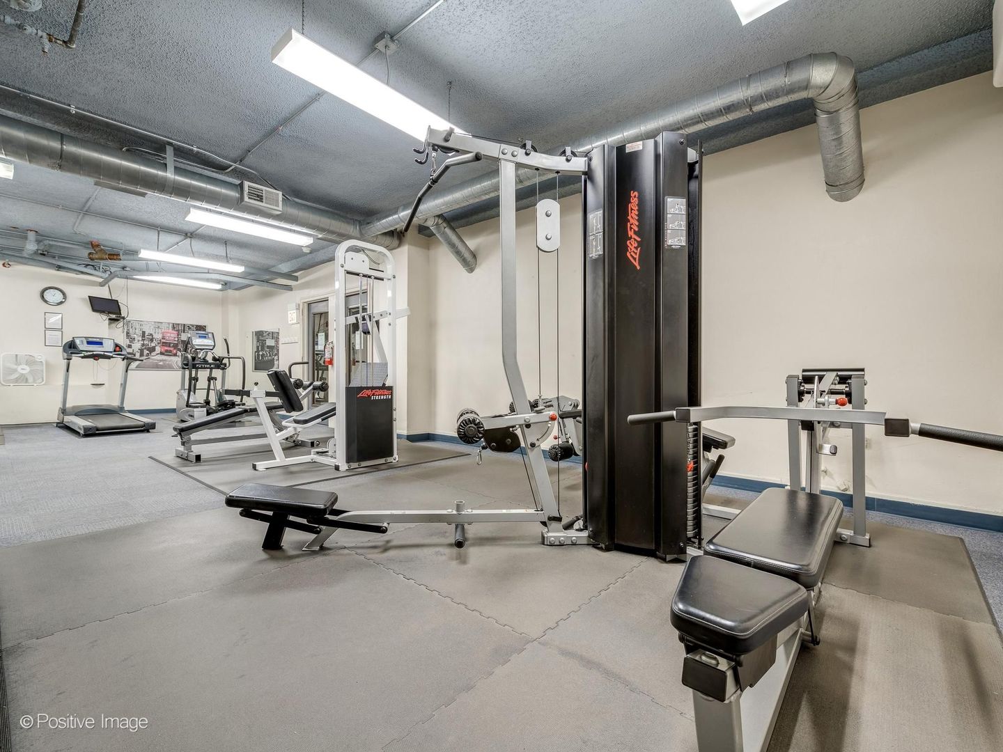 5555 North Sheridan Road, Unit 807 Chicago, IL 60640 - Photo 31 of 34