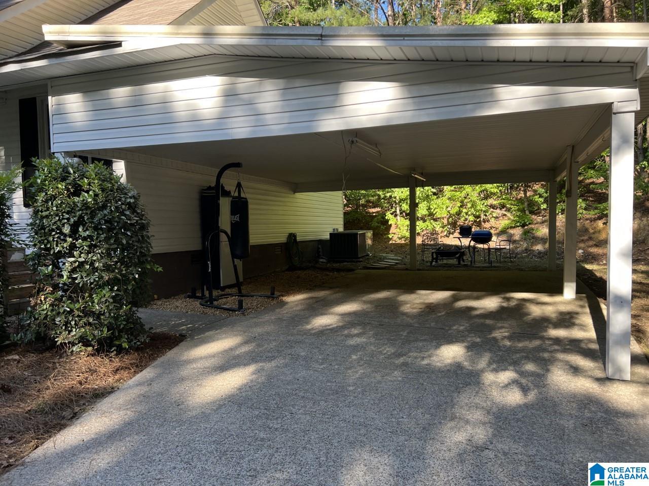 266 Valley View Drive Oneonta, AL 35121 - Photo 3 of 15