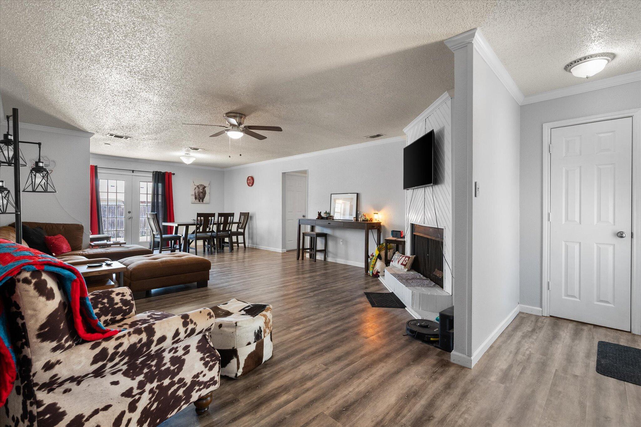 8811 Flint Avenue Lubbock, TX 79423 - Photo 13 of 30 06-8811 Flint_9075