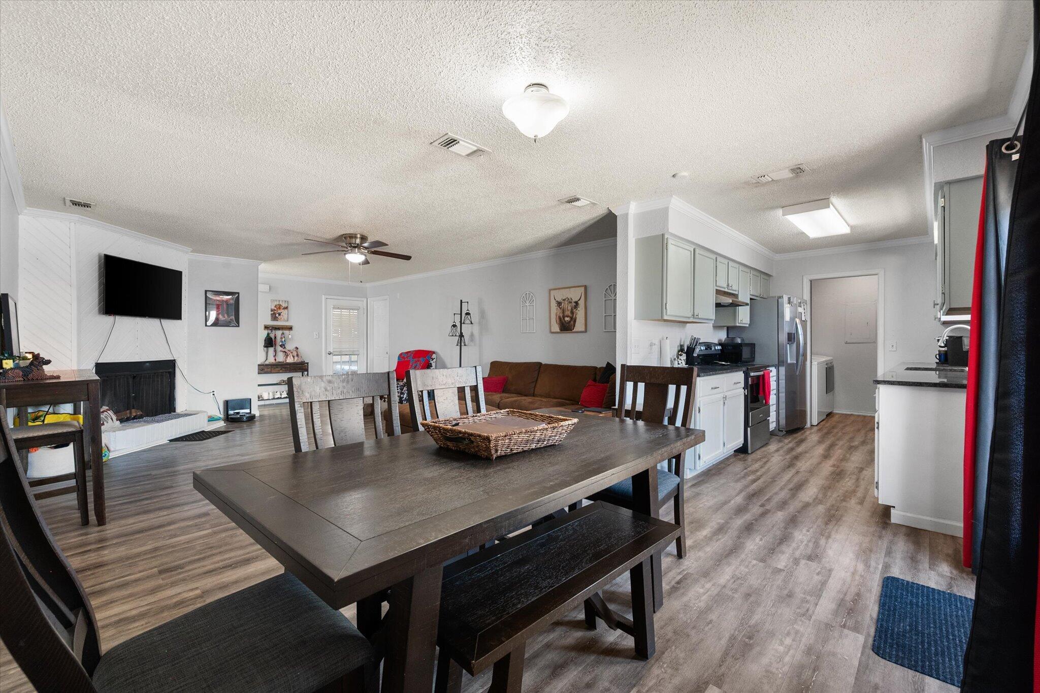 8811 Flint Avenue Lubbock, TX 79423 - Photo 8 of 30 03-8811 Flint_9110